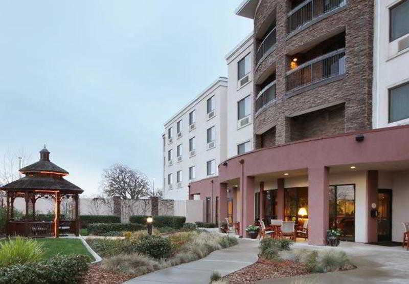 Courtyard By Marriott Roseville Galleria Mall/Creekside Ridge Drive Exterior photo